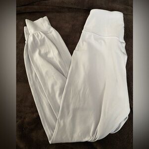 Lululemon Align Jogger 7/8 Length Sz 2 Like New Light Grey Gray Silver Legging